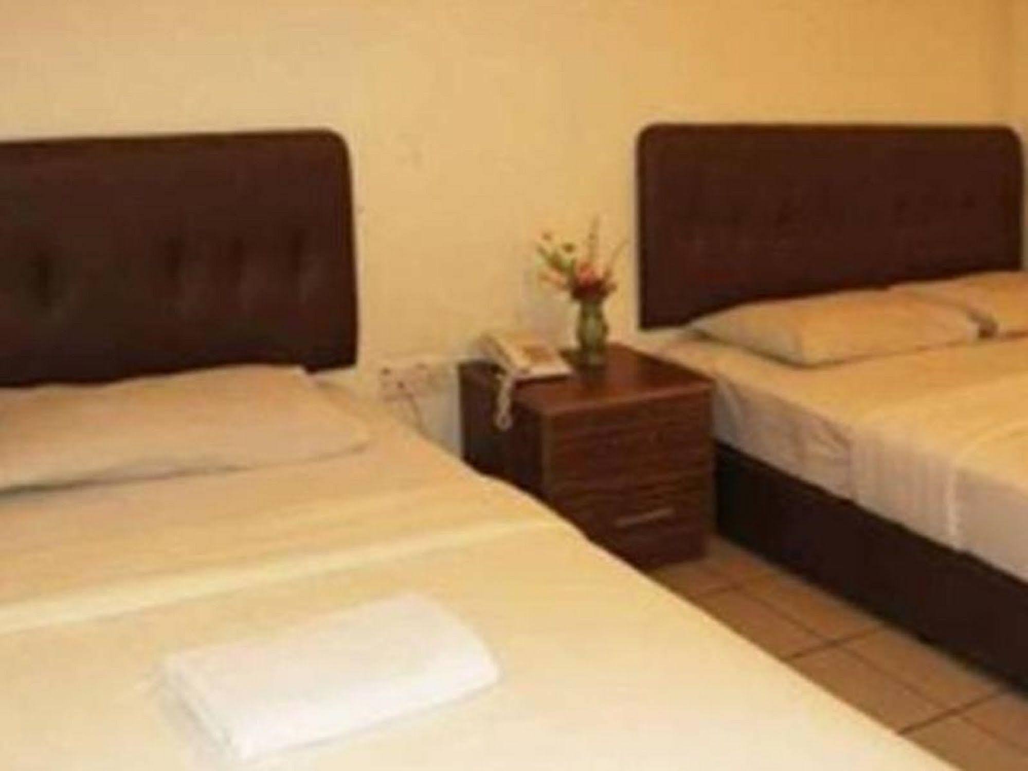 One Hotel Sadong Jaya Kota Kinabalu Luaran gambar