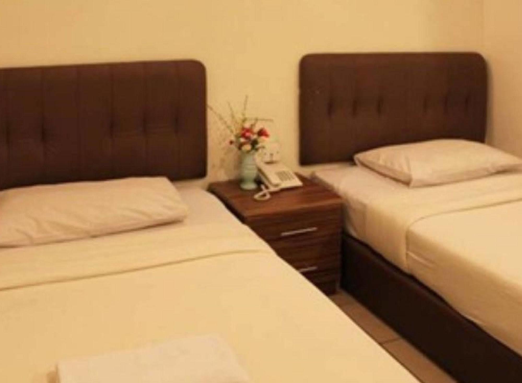 One Hotel Sadong Jaya Kota Kinabalu Luaran gambar